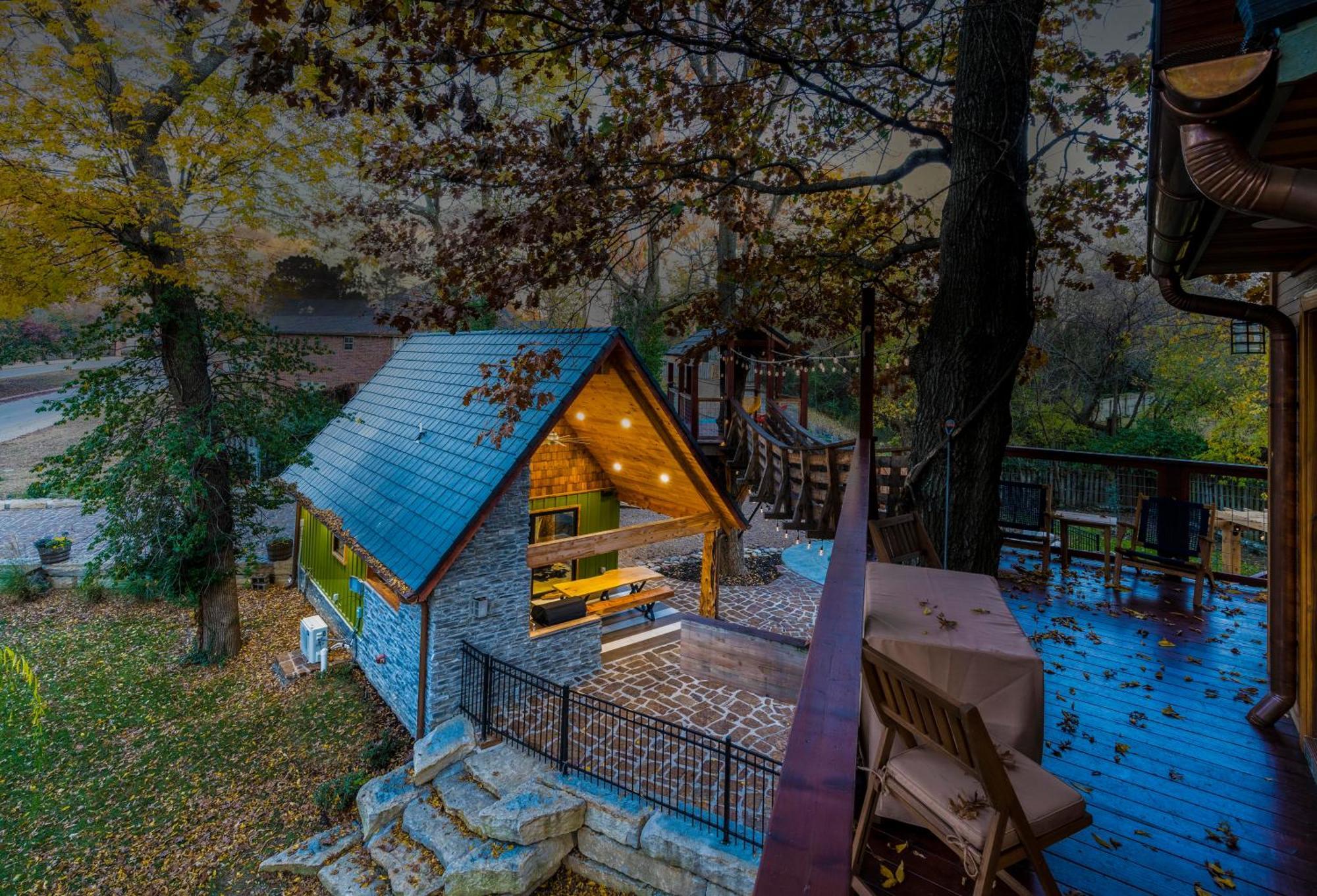 The Tree House In Bentonville Exterior photo