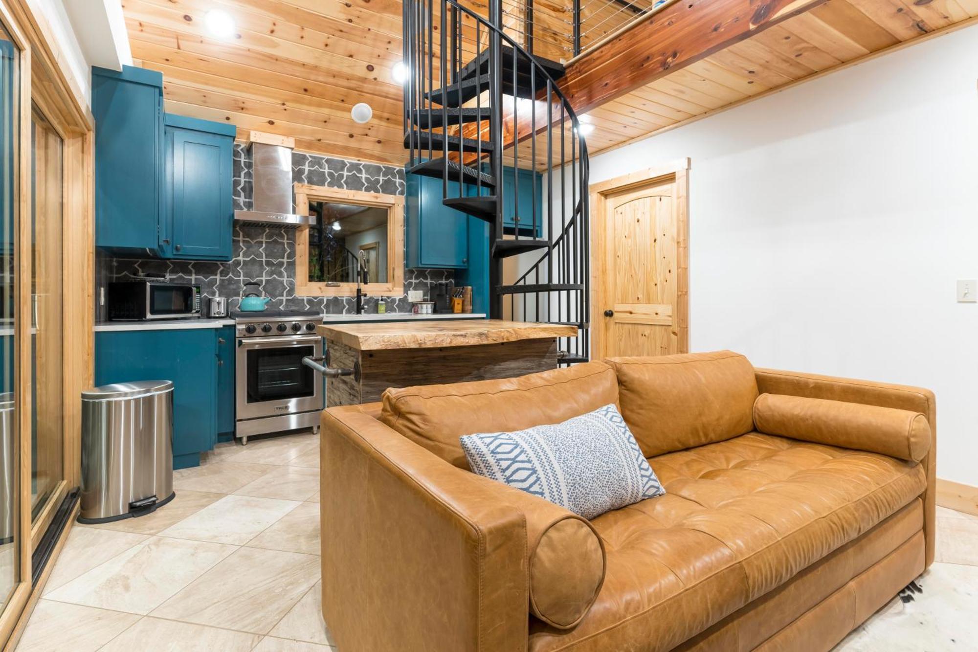 The Tree House In Bentonville Exterior photo