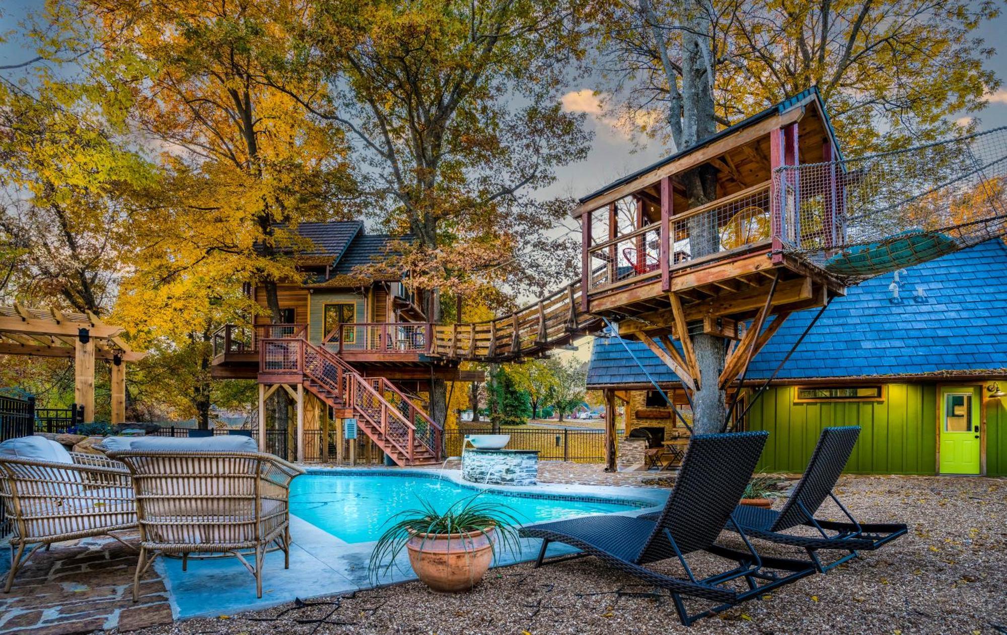 The Tree House In Bentonville Exterior photo