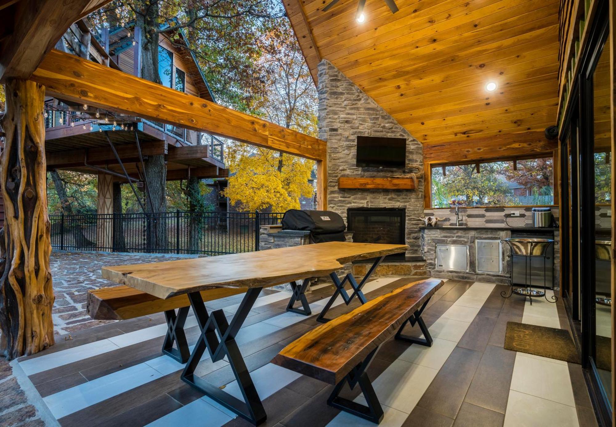 The Tree House In Bentonville Exterior photo